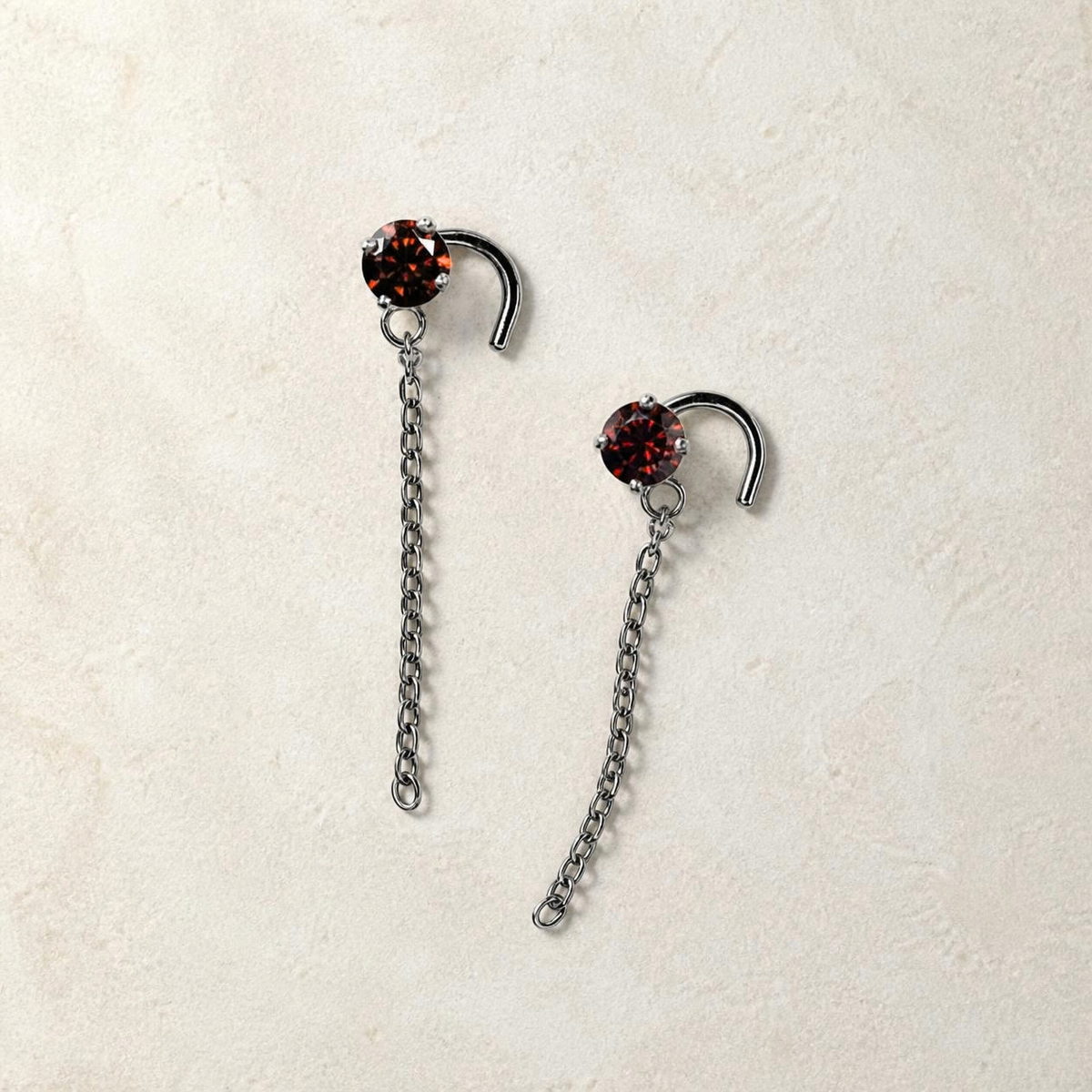 Paire de boucles d'oreilles Eléa en argent 925 rhodié, oxyde de zirconium grenat 4 mm et chaîne pendante 2,5 cm
