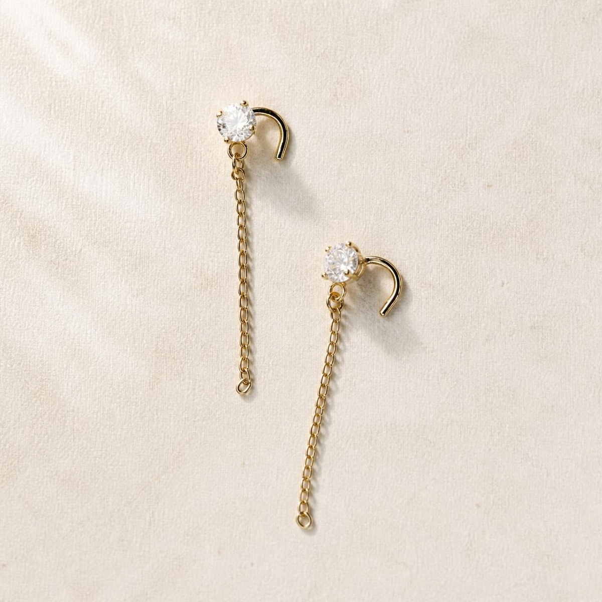 Paire de boucles d'oreilles Eléa en vermeil, oxyde de zirconium blanc 4 mm et chaîne pendante 2,5 cm